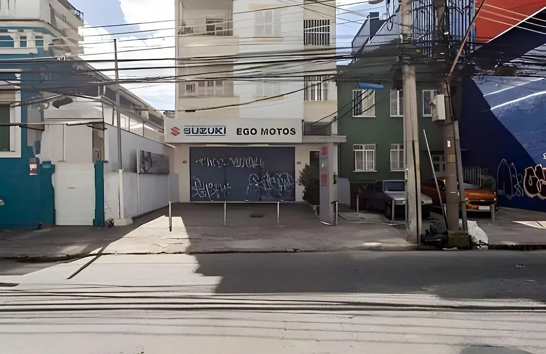 Quarto com Anfitrião RJ-1